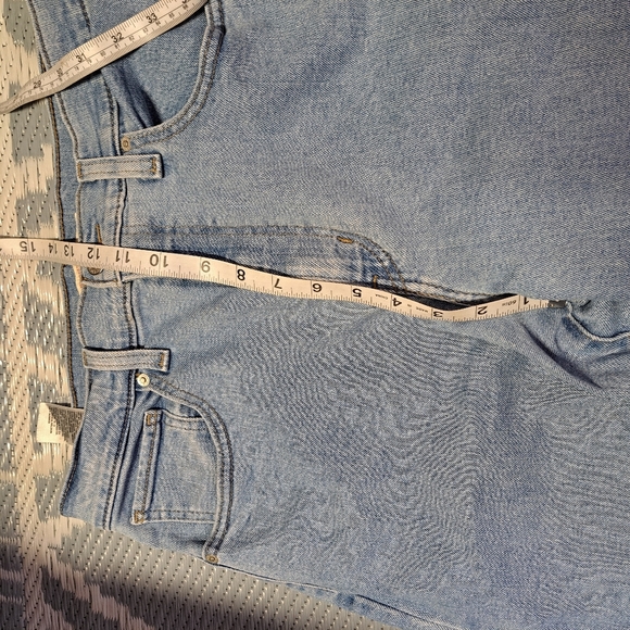 Levi's High Waisted Mother Jeans - Picture 7 of 11